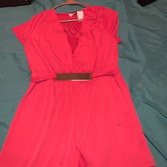 Short romper - Picture 1 of 1